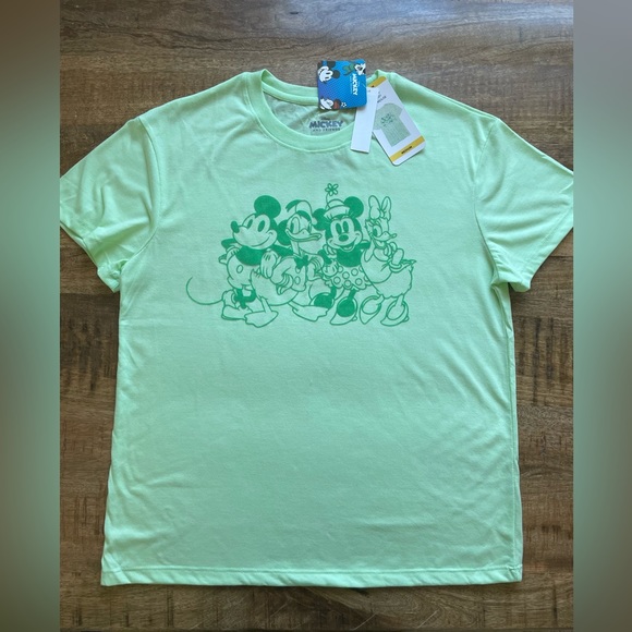 Disney Tops - ✨NWT Disney’s Mickey & Friends Shirt. Size M💚